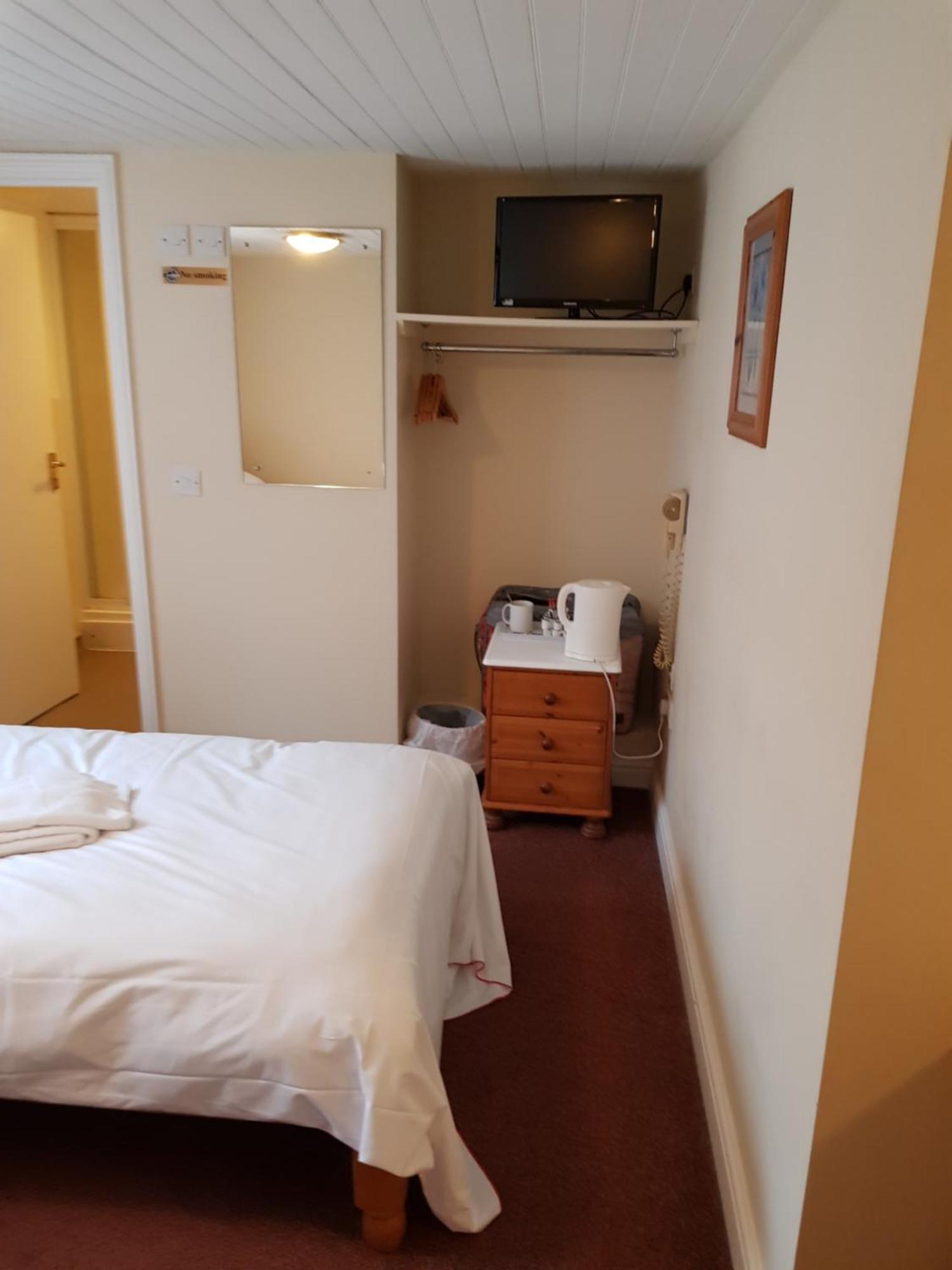 The Westgate Hotel Bury St. Edmunds Room photo